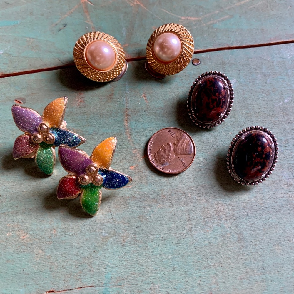60s Clip On Earrings - Mahogany Obsidian - Enameled - Pearl  Mid-Century Modern